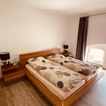 Ferienwohung An Der Steinernen Kirche Themar